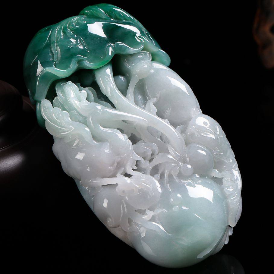 [源头好货--四会]翡翠a货鹤叶鱼手玩件210.55g