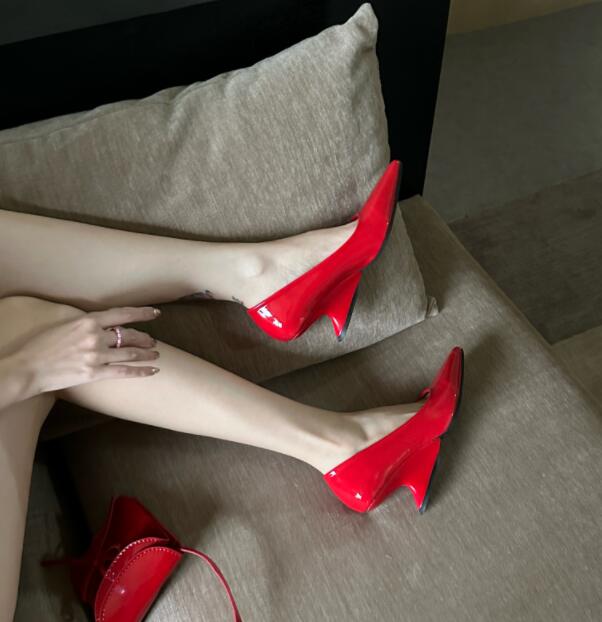 单鞋女2024年春秋新款红色尖头鞋子法式浅口异形跟女鞋浅口高跟鞋