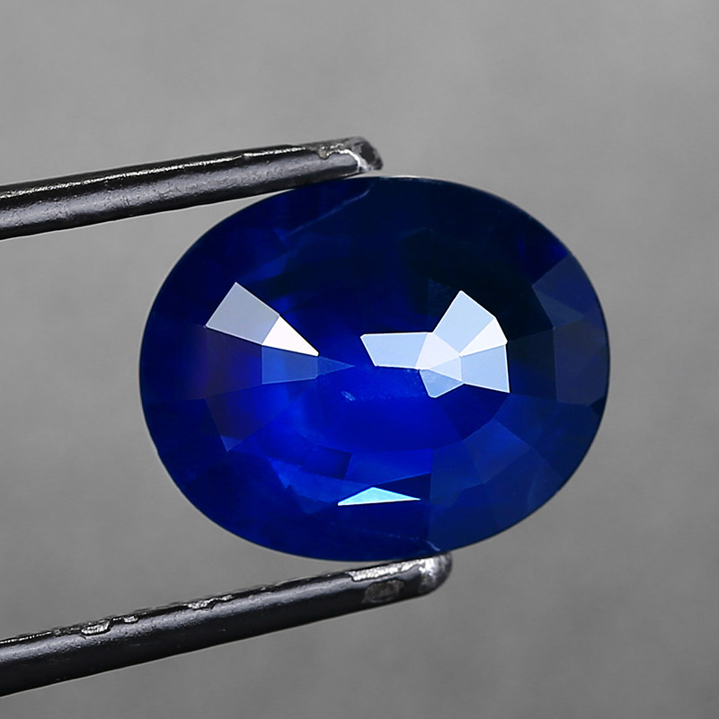 3.3ct天然蓝宝石裸石可定制镶嵌颜色靓椭圆形大戒面700232