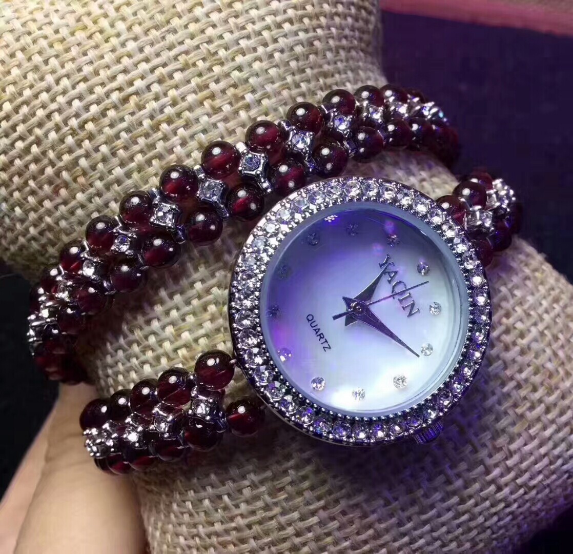 特价石榴石女表_天然石榴石两圈手链,女士精美手表,进口机芯优惠券