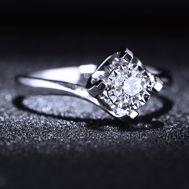 总重0.225ct 钻石戒指18k金镶嵌 9933g1