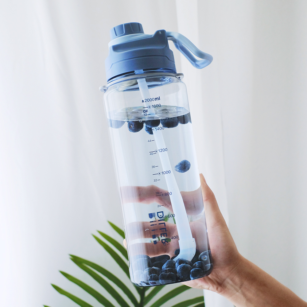 超大容量便携水瓶2000ml刻度运动带吸管水杯子创意户外健身水壶