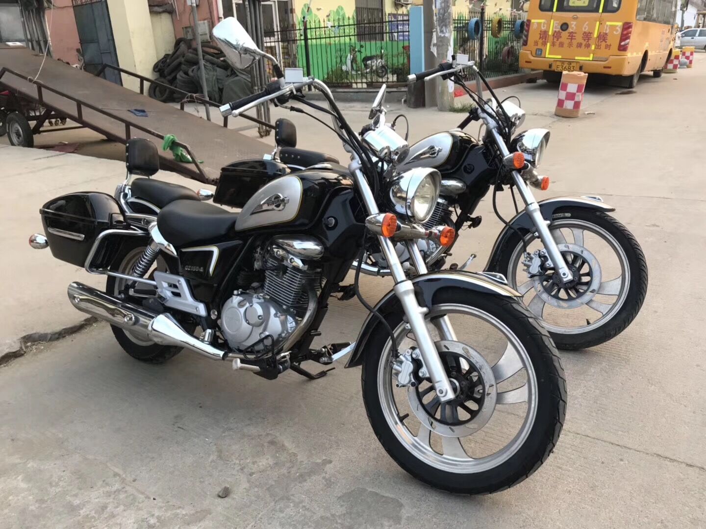 原装正品铃木风暴太子125c250c改装复古进口美式巡航太子摩托车