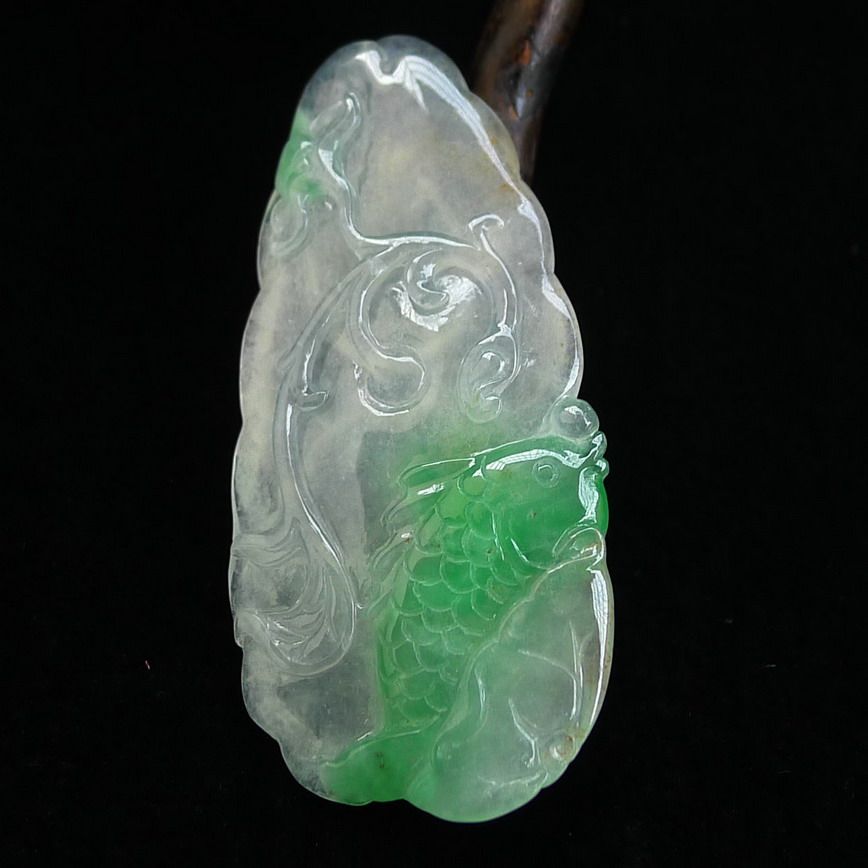 缅甸老坑冰种翡翠a货荷叶鱼吊坠7.01g