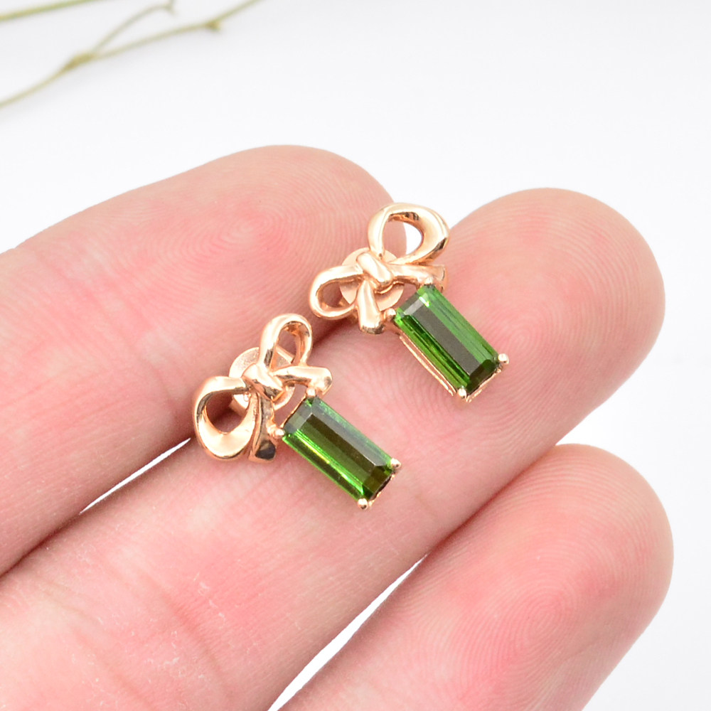 2.76g 18k金天然绿碧玺耳环【云南文博会】