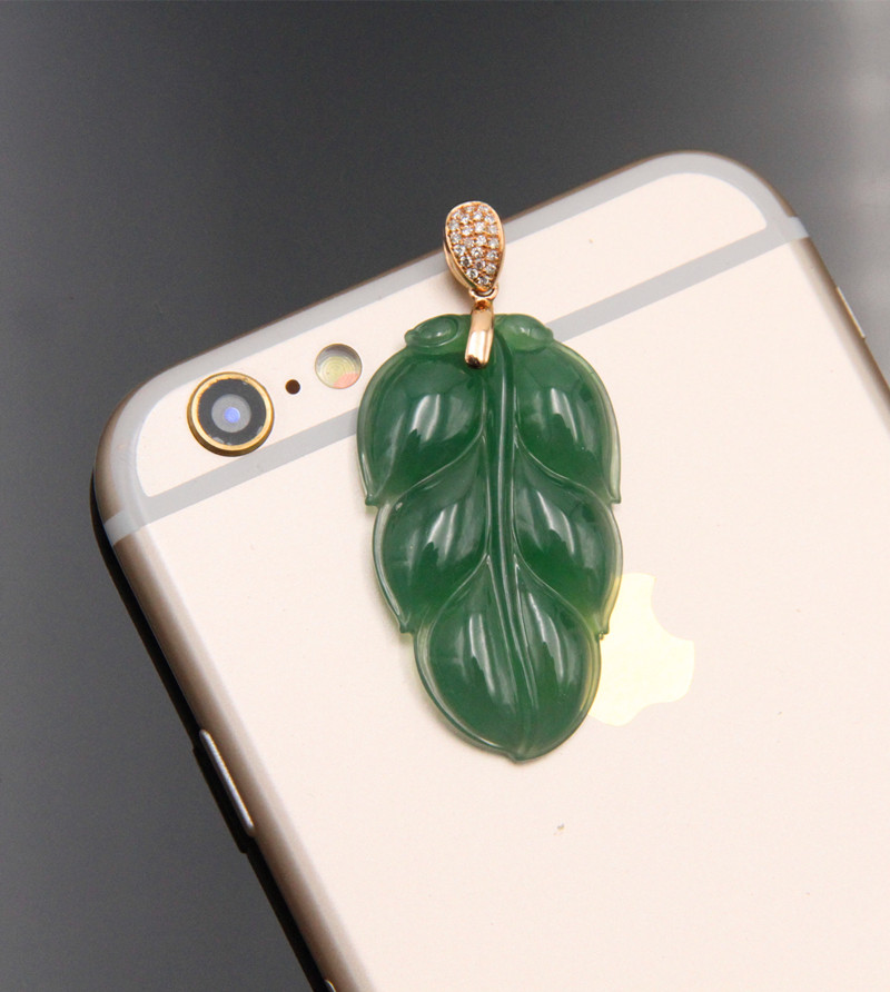【绝当】18k金镶钻冰糯种菠菜绿色翡翠a货挂件7.82克