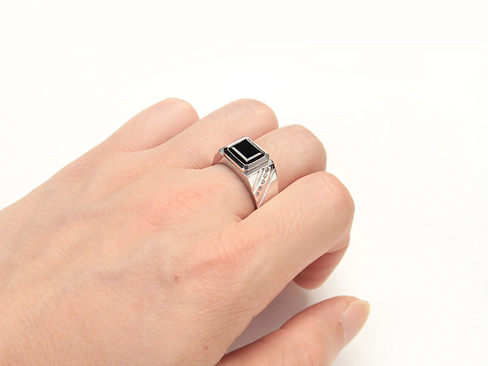 80ct天然蓝宝石18k金镶钻男戒 19# 市场价约1.7万