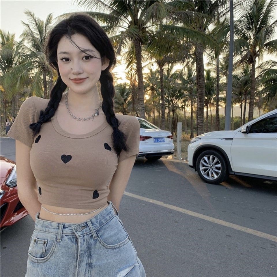 特价直播衣服女主播上镜 可爱_显胸大可爱小款短袖t恤主播上镜服装女