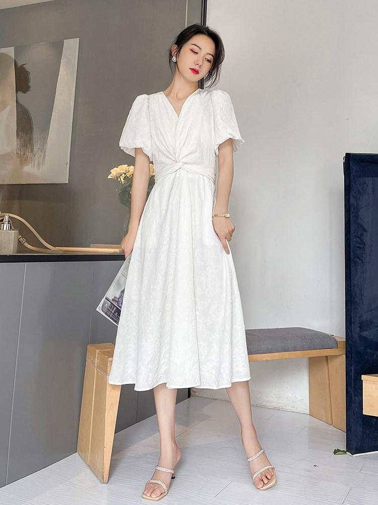 白色连衣裙夏季显瘦法式初恋泡泡袖短袖v领收腰长款仙气雪纺裙子