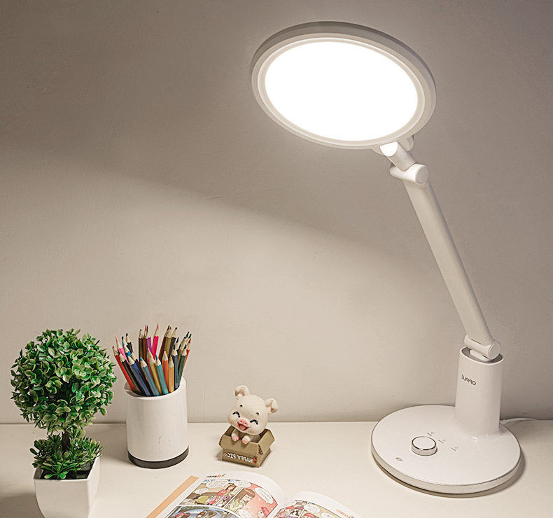 欧普led台灯护眼书桌小学生宿舍家用保视力儿童学习阅读床头台灯