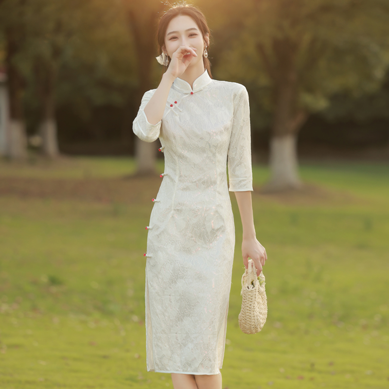 红舍旗舰店的优惠券大全—日常改良白色蕾丝旗袍2021年秋季新款中国风