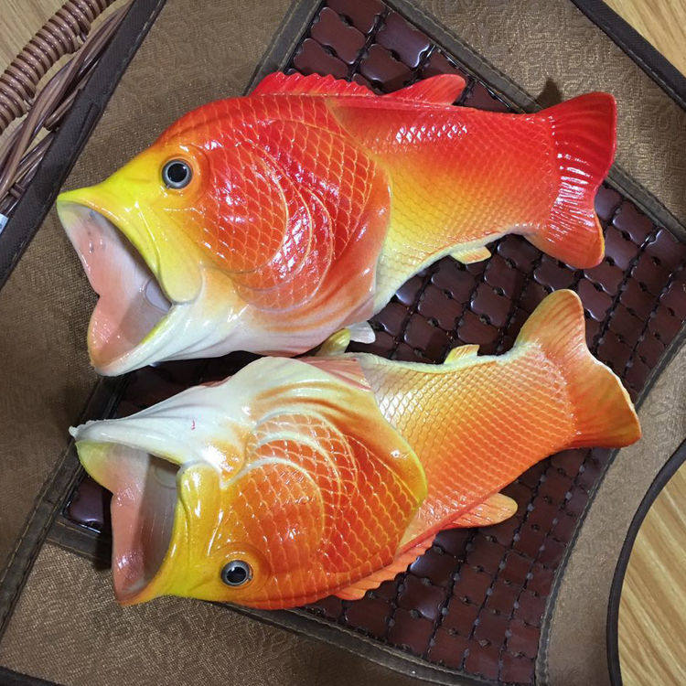 绿鲤鱼拖鞋儿童