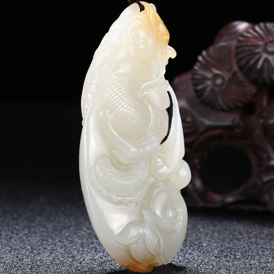 【祥龙吐水】省级玉雕大师王保东作品和田玉祥龙吐水挂件 65.22g