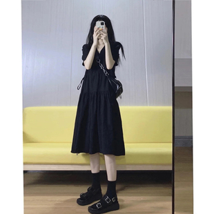 法式黑色连衣裙女高级感2024夏季新款小个子赫本风气质小黑裙显瘦