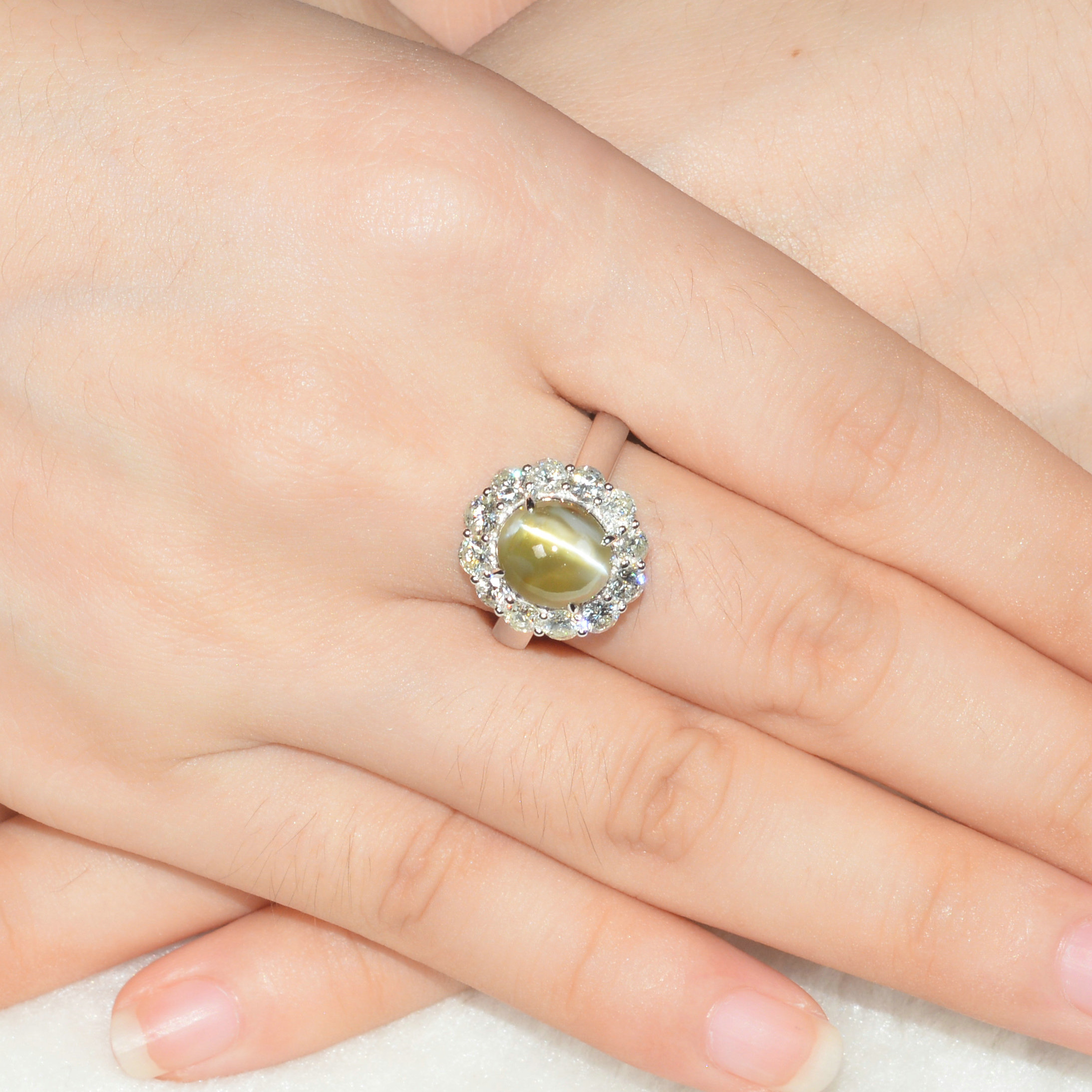 4.96ct 18k金天然猫眼石戒指 伴镶钻石 0028