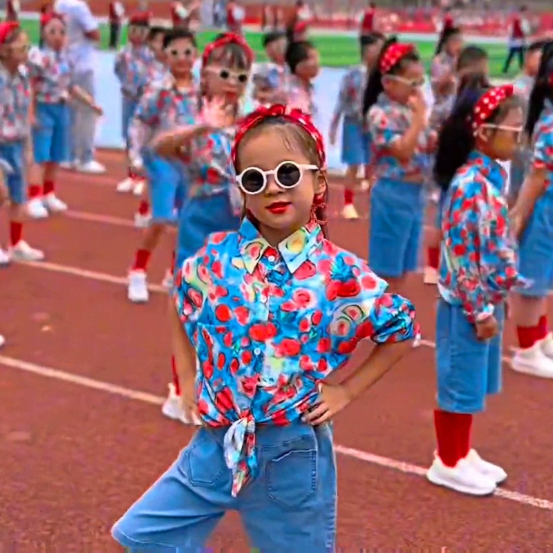 元旦护花使者儿童表演复古失恋阵线联盟幼儿园舞蹈服装90年代港风
