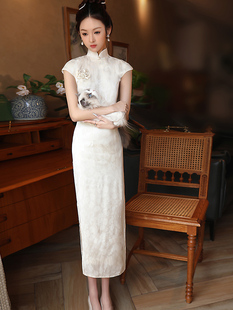 新中式米白色旗袍2024新款夏季改良年轻款少女长款日常可穿连衣裙