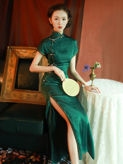 Improved Cheongsam Green Slim High Open Fork Long Female Retro Chinese Wind Old Shanghai Daily Life Dress Dress Improved Cheongsam Green Slim High Open Fork Long Female Retro Chinese Wind Old Shanghai Daily Life Dress Dress