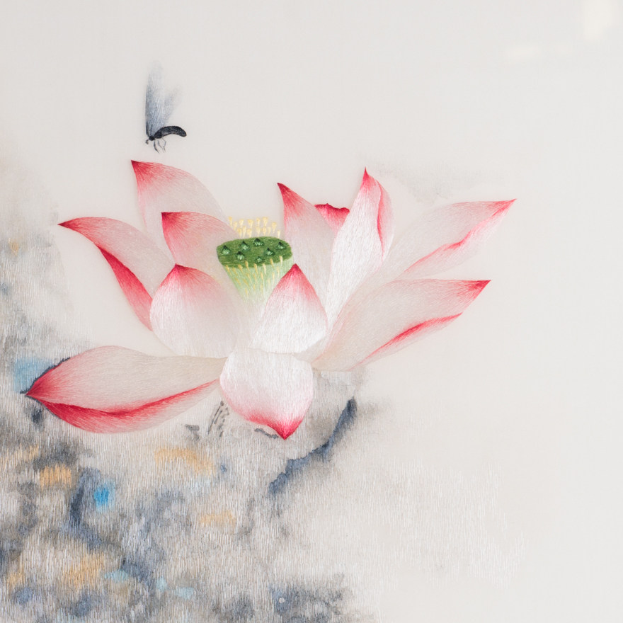 纯手工真丝 精品苏绣挂画《荷花系列三》刺绣