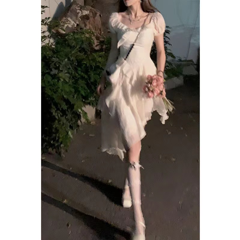 Eleanos法式茶歇连衣裙女2024夏季新款白色荷叶边不规则显瘦短裙