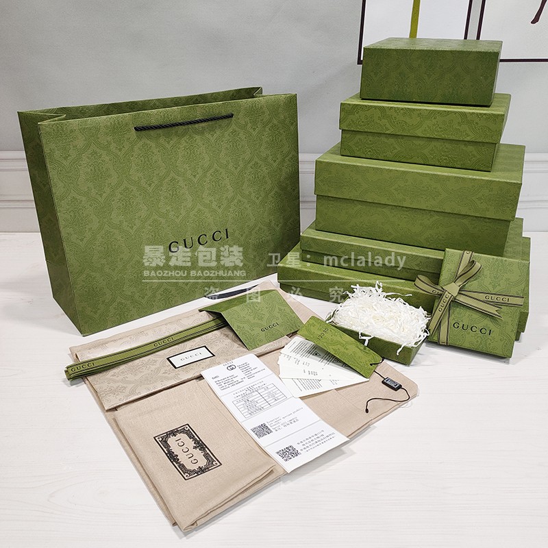 绿色古驰奇驰gucci哆啦a梦t恤鞋带衣服酒神包礼品包装