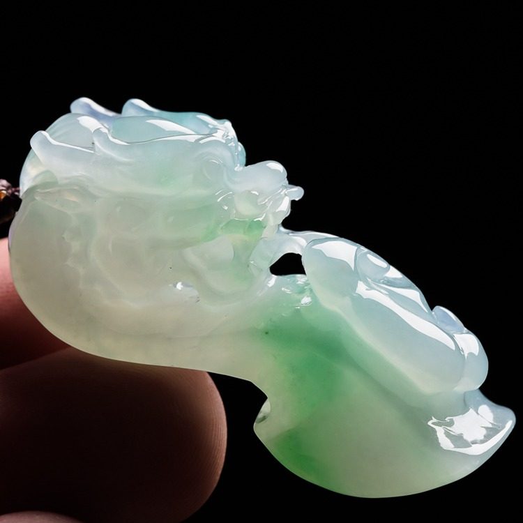 【源头好货-四会】 翡翠a货冰润霸气龙头吊坠19.88克