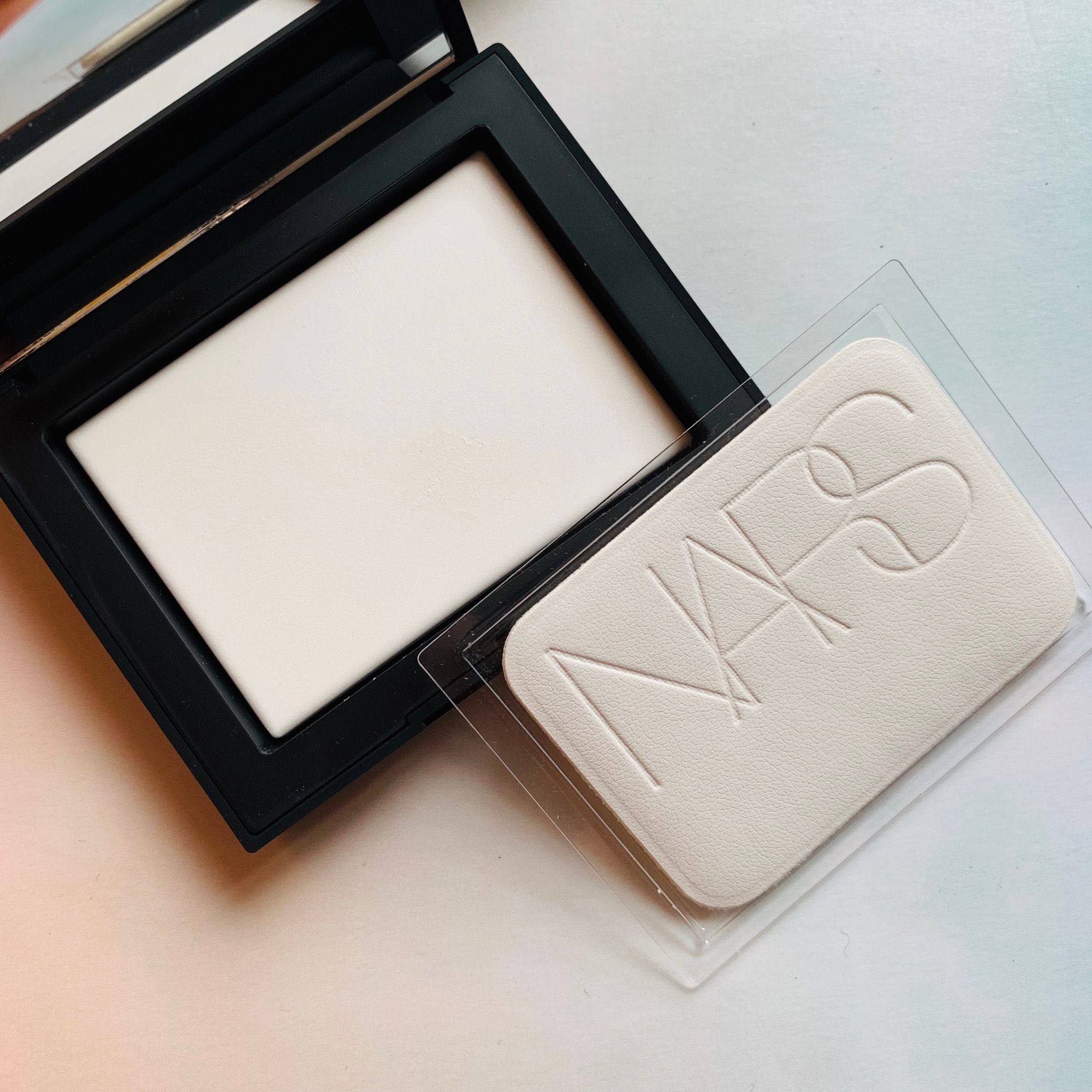 nars裸光控油蜜粉饼10g 含粉扑定妆散粉