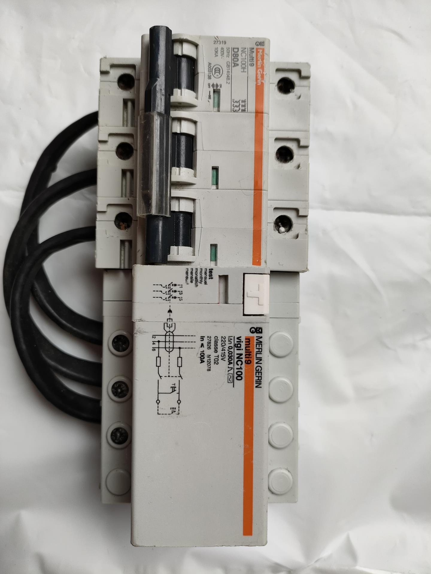 施耐德梅兰日兰系列3p80安漏电保护器，正品拆机，实物如图需询价
