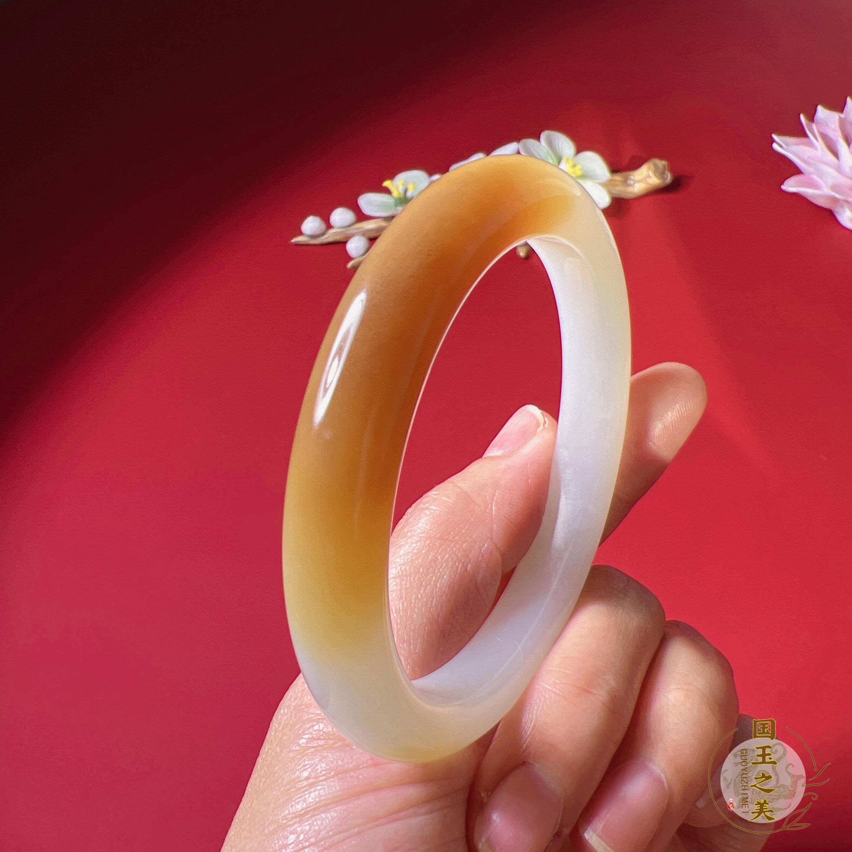 孤品国玉之美新疆和田玉且末料糖白羊脂白玉糖玉俏色窄条手镯