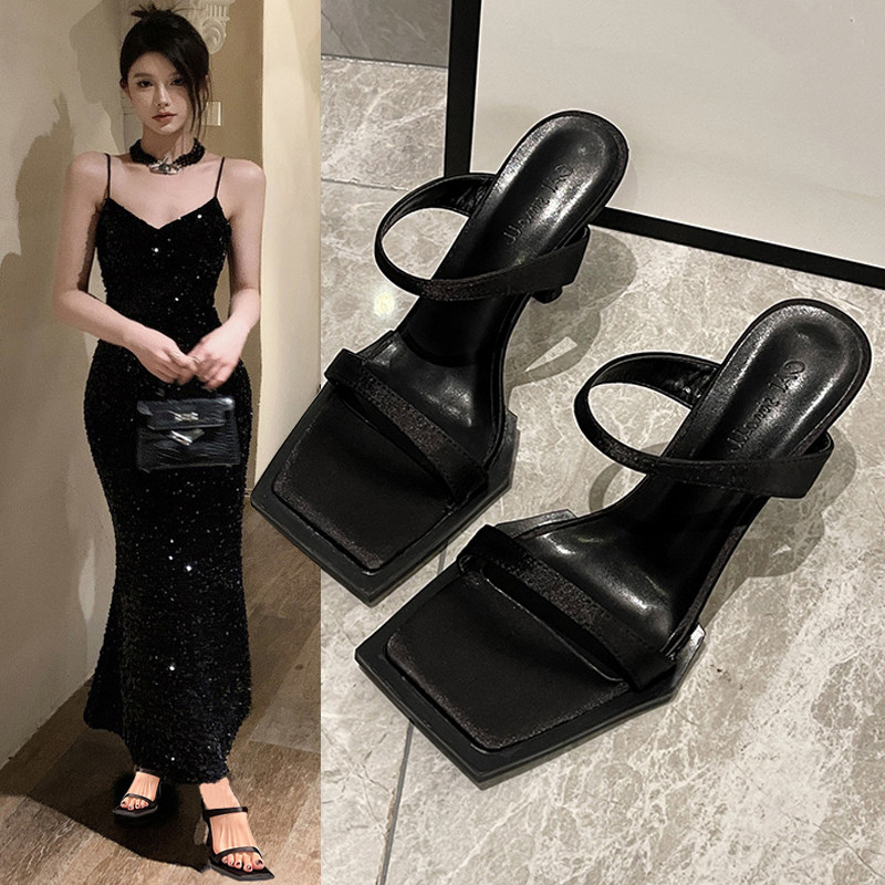 黑色一字2023年夏季网红高跟鞋法式女鞋细跟方头凉拖潮时装凉鞋 原价
