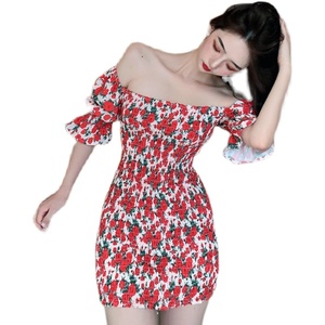 Waist down one shoulder bubble sleeve sweet small broken flower slim dress