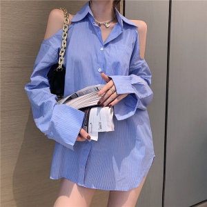 Real shot Korean version of Hong Kong Style lazy loose off shoulder blue stripe medium length shirt