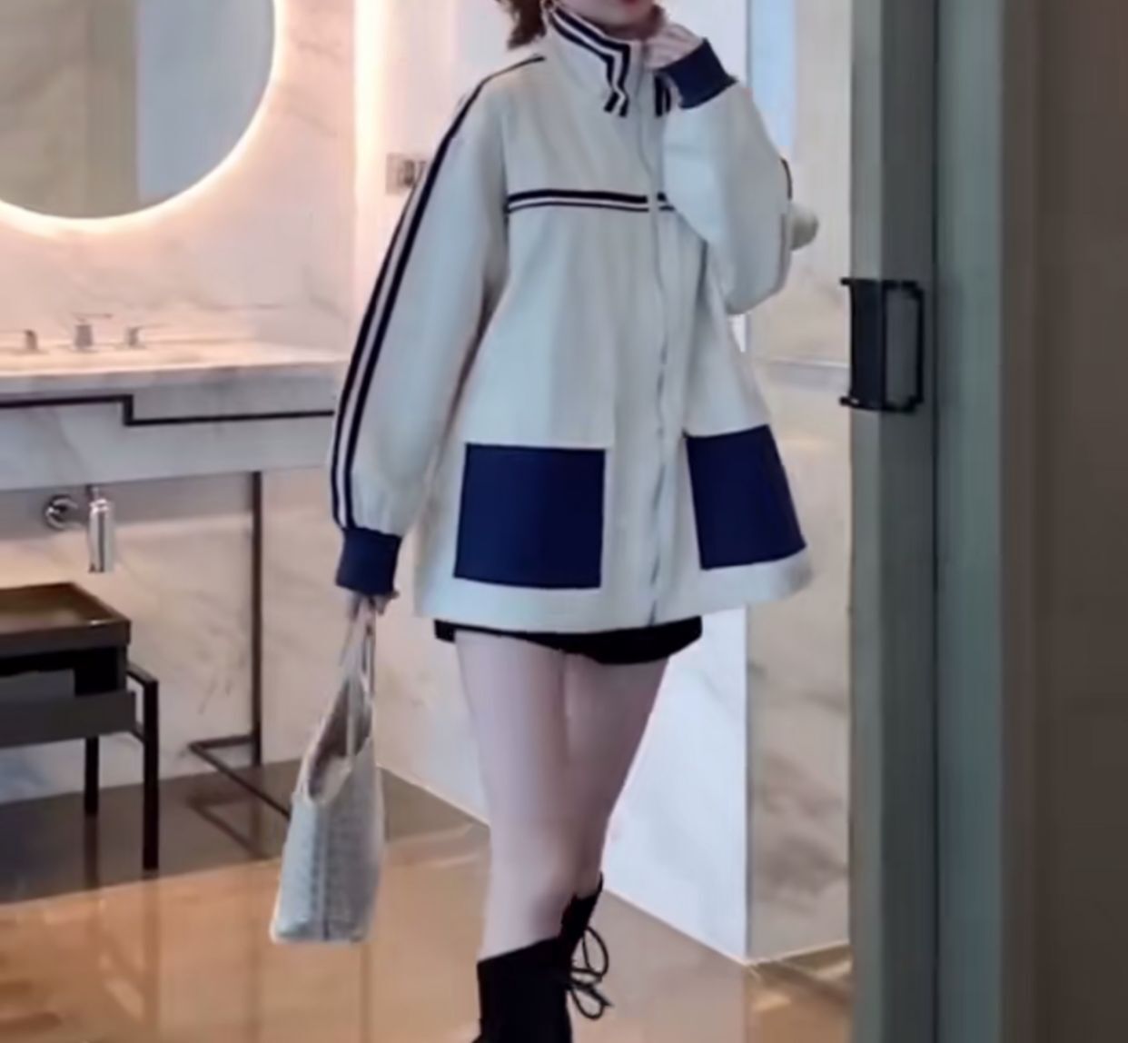 立领拼色工装外套女装早春装2020新款韩版宽松短款复古港味棒球服在类目 女装/女士精品, T恤中 - 来自Buy2taobao.com提供专业的淘宝代购服务