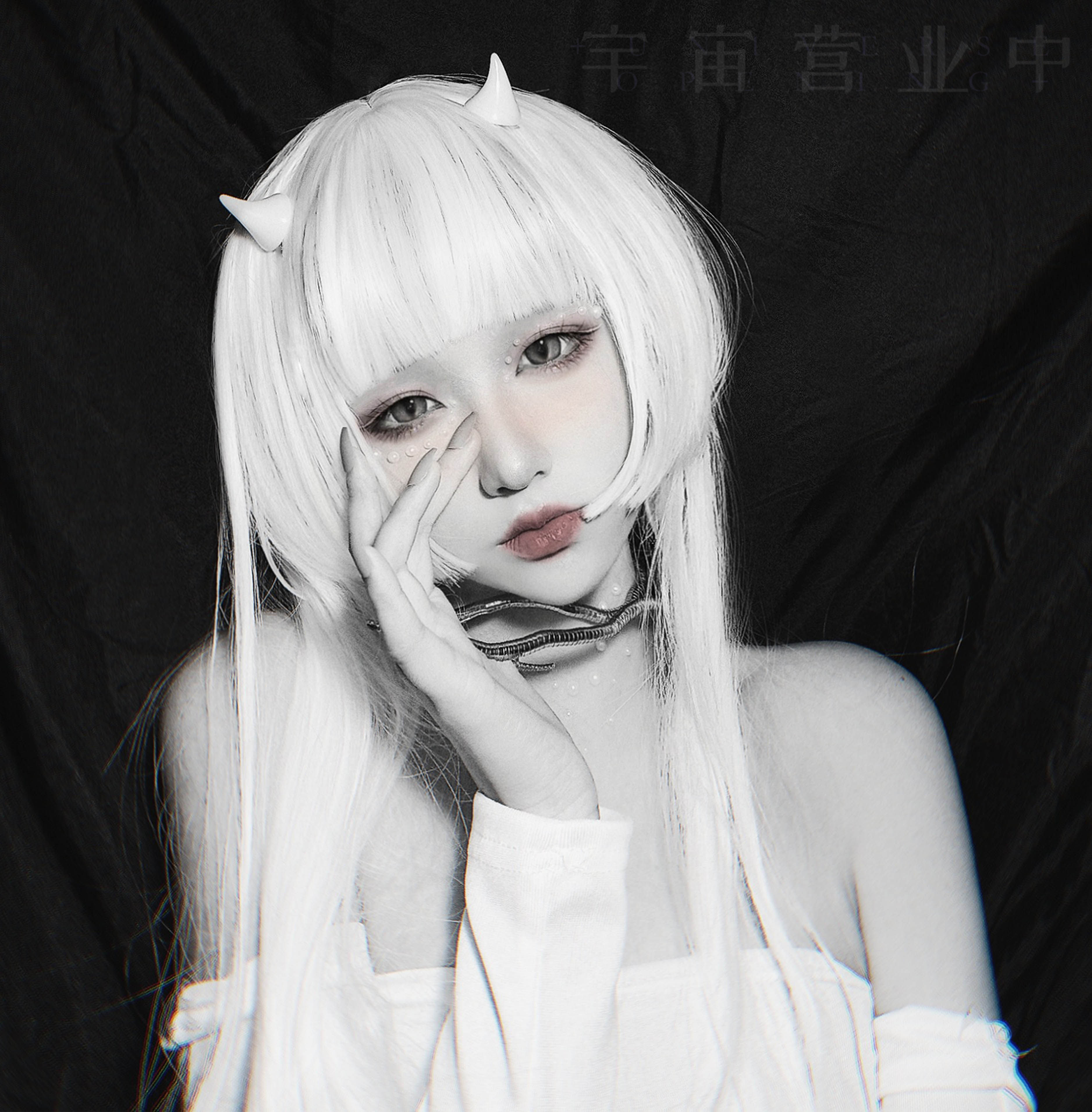 「仿生水母」公主切姬发白发水母头女齐刘海时尚coslolita假发