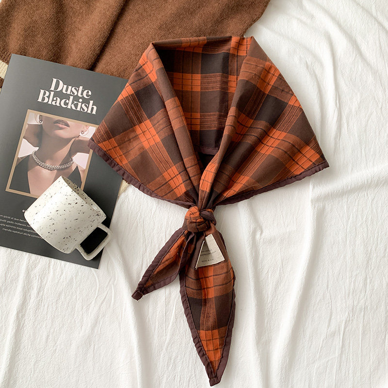 新款韩版春秋季百搭棉麻三角小领巾女保暖护颈装饰格子青年围巾