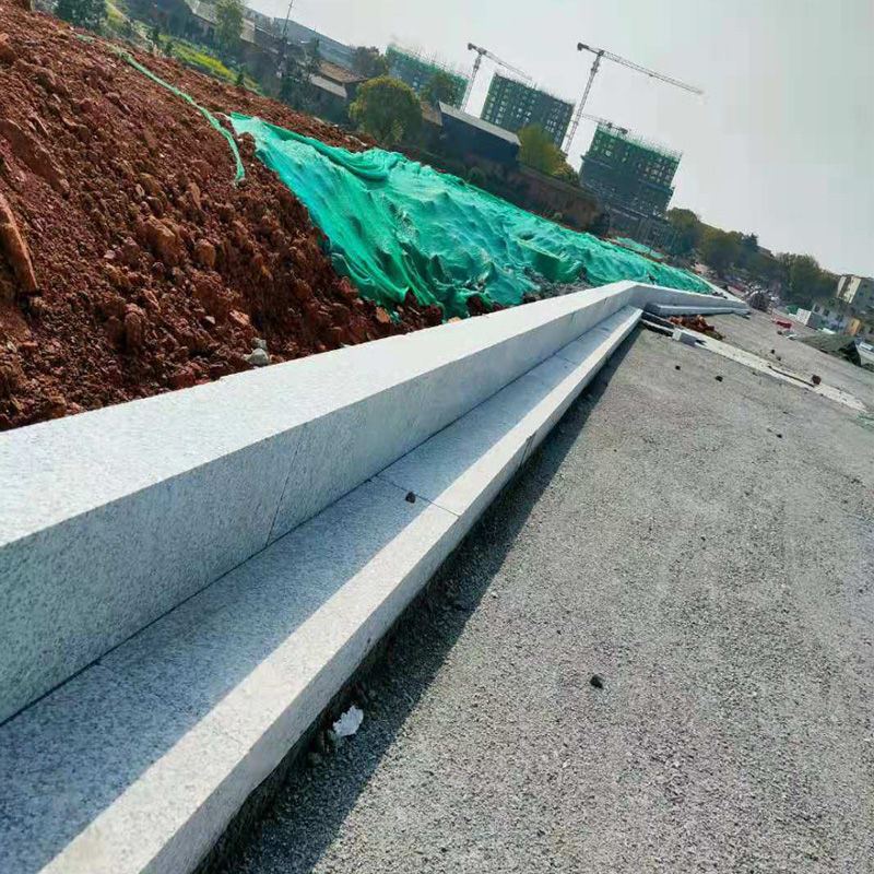 花岗岩路沿石路牙石路缘石花坛侧石五莲花芝麻灰芝麻白地铺大理石