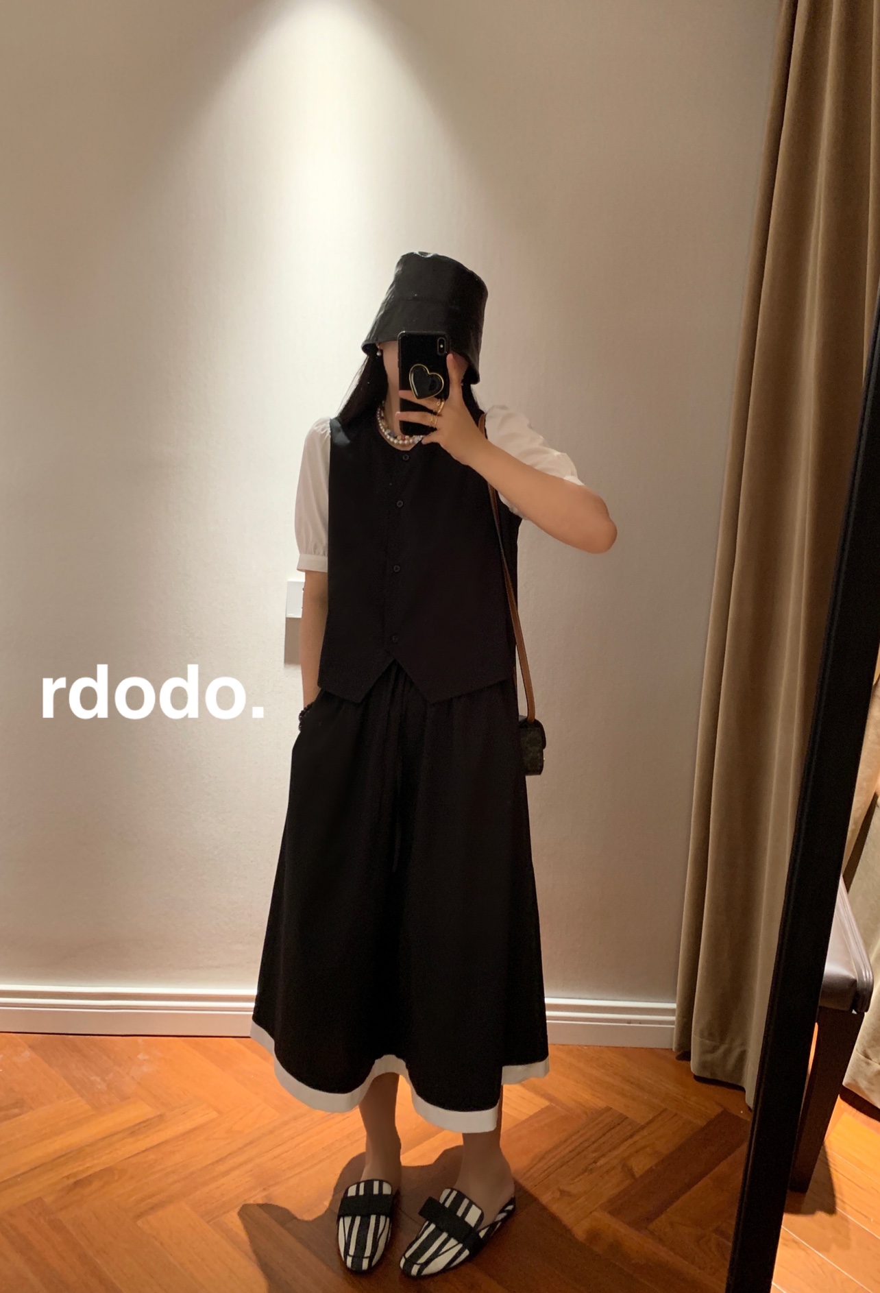 Rdodo自线 赫本法式黑白撞色挡不住的气质上衣短袖衬衫半身裙套装
