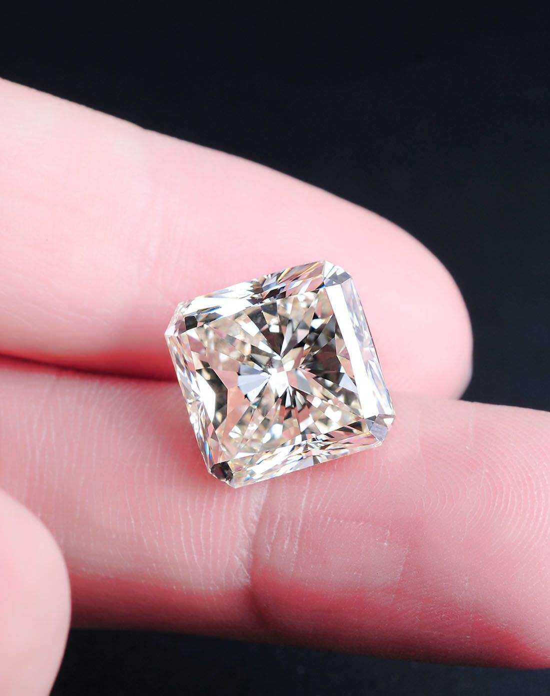 0克拉 e色 vs2净度 切工ex vg gia证书 垫形钻22.9a31