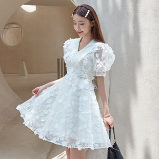 衣阁里拉夏季新款白色翻领泡泡袖收腰小个子礼服连衣裙通勤高级感