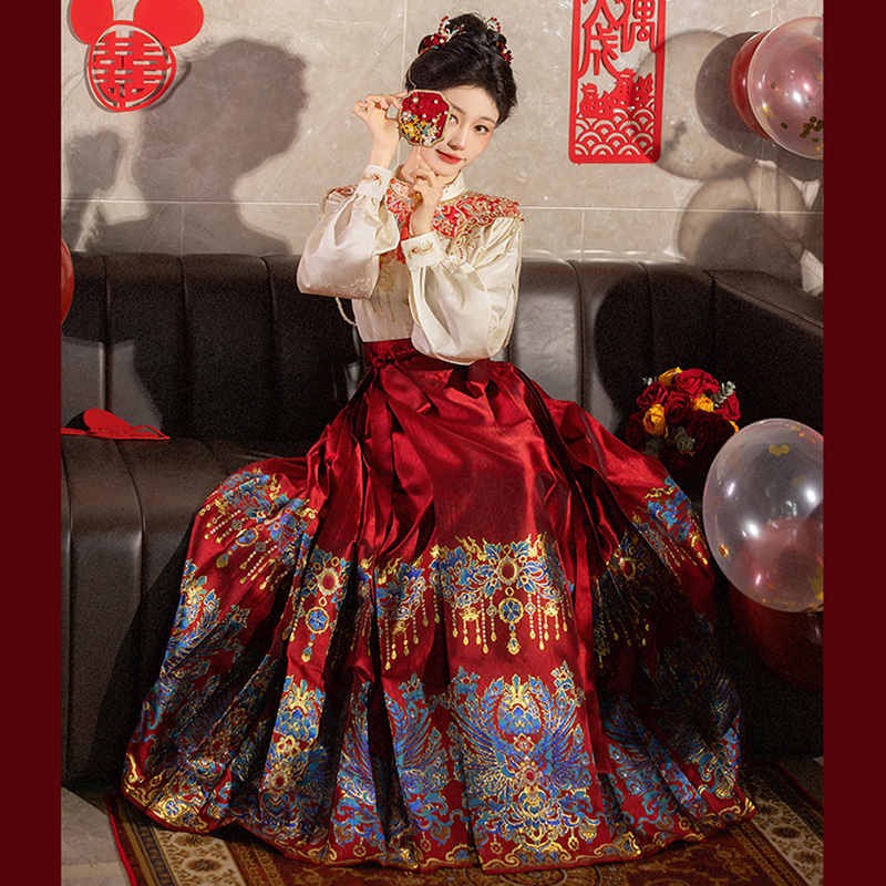 言然【翠鸾】新款订婚礼服新中式红色马面裙日常套装汉服女敬酒服