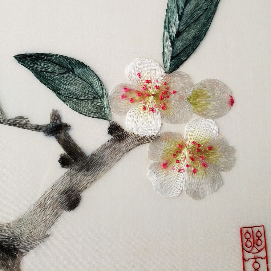 苏绣世家纯手工真丝《一枝梅》钱菊凤大师工作室作品