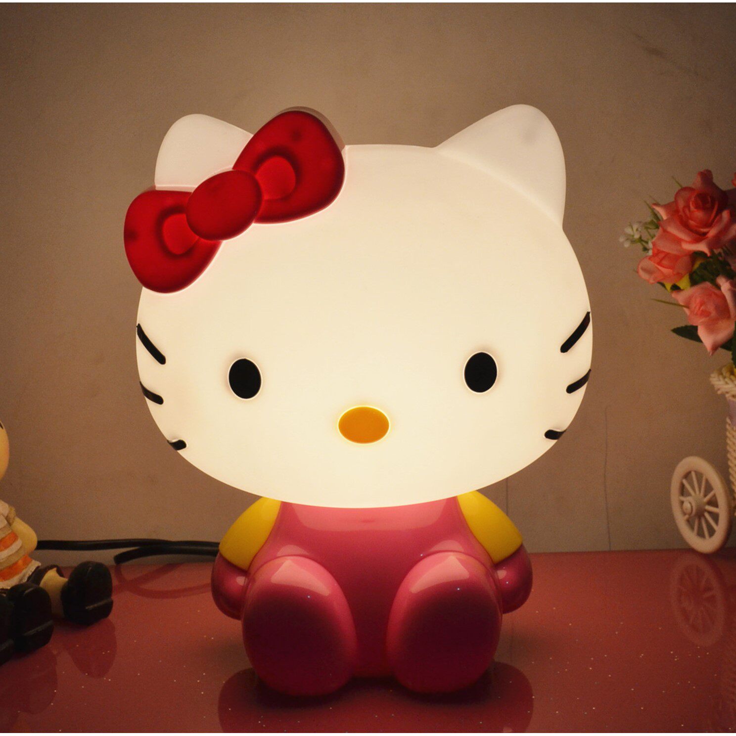 包邮 hello kitty猫台灯小夜灯凯蒂猫床头装饰灯暖光台灯kt猫台灯滑板