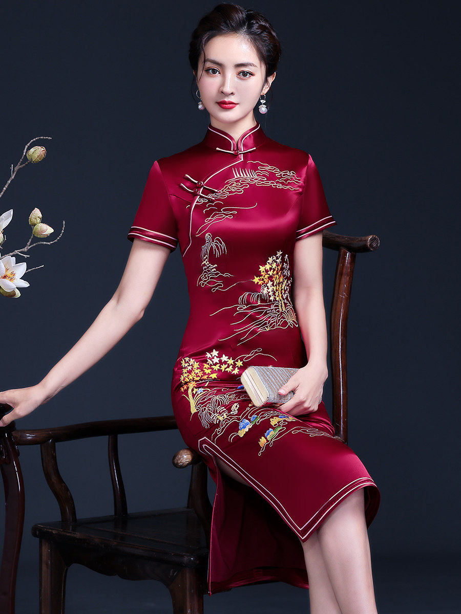 年轻喜婆婆婚宴装旗袍高贵醋酸婚礼妈妈婚宴礼服复古连衣裙洋气