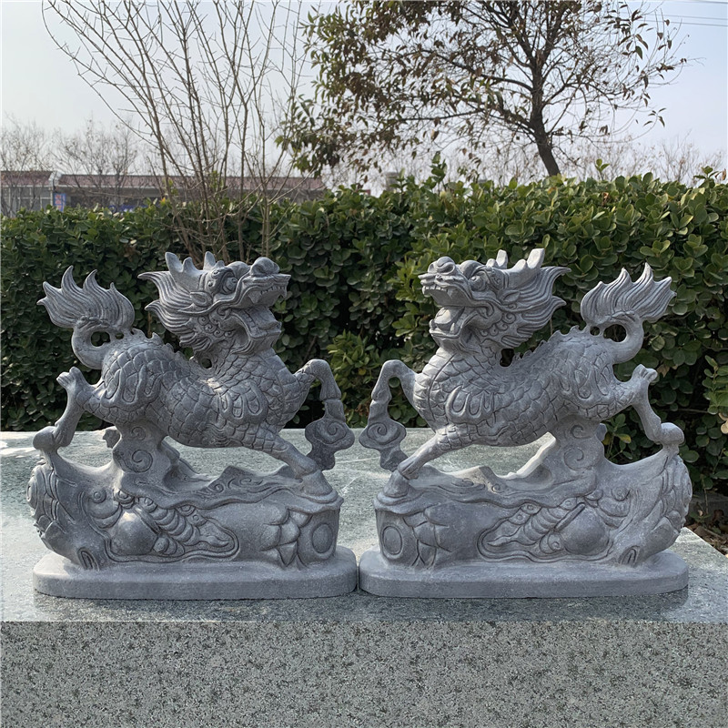 石雕麒麟一对摆件天然石材雕刻石头麒麟家用客厅装饰公母石头麒麟