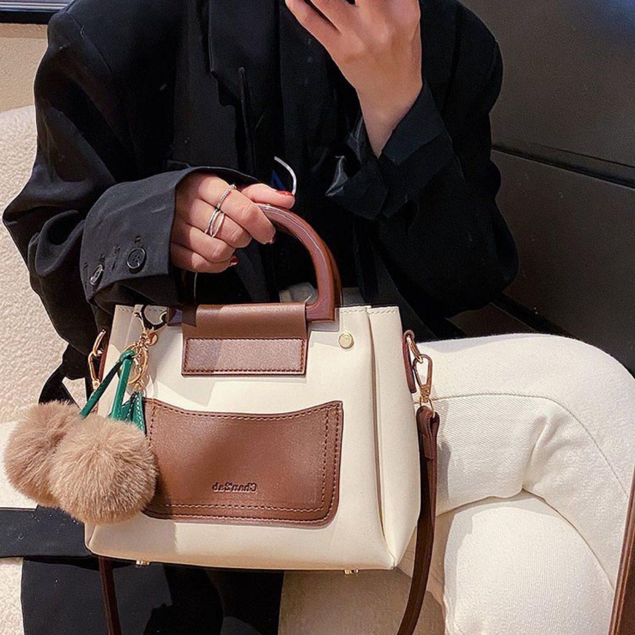 意尔康官方旗舰店高级感包包2021洋气女包小方包新款百搭时尚单肩