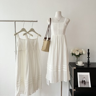 法式小香风白色肌理感连衣裙2024夏季新款度假风方领吊带气质长裙