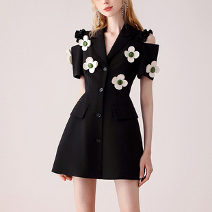轻熟风气质连衣裙女2022夏季新款立体花朵显瘦职业黑色西装裙