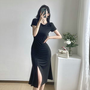 Summer new design， wrinkle， slim， Hip Wrap， black bottomed medium length dress
