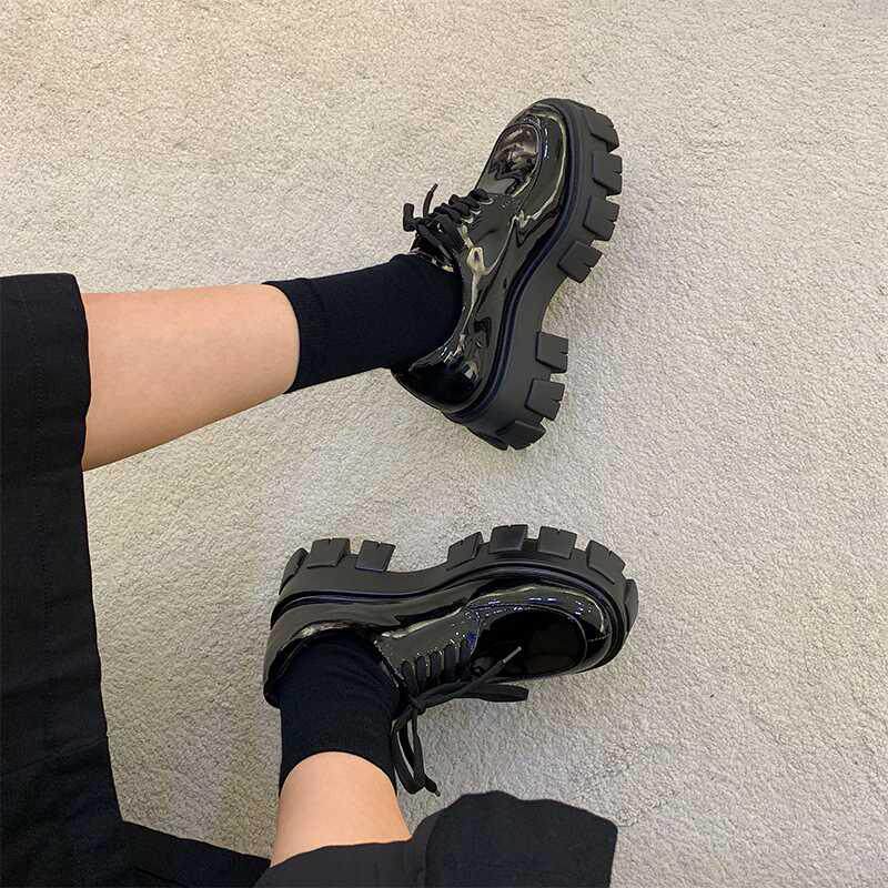 特价鞋子刘雯同款_鞋大师刘雯同款鞋漆皮厚底鞋松糕鞋女2019新款小