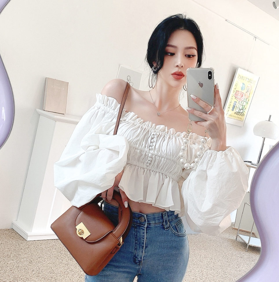 夏季韩国ins网红洋气一字领露肩衬衫女 设计感小众灯笼袖露腰上衣